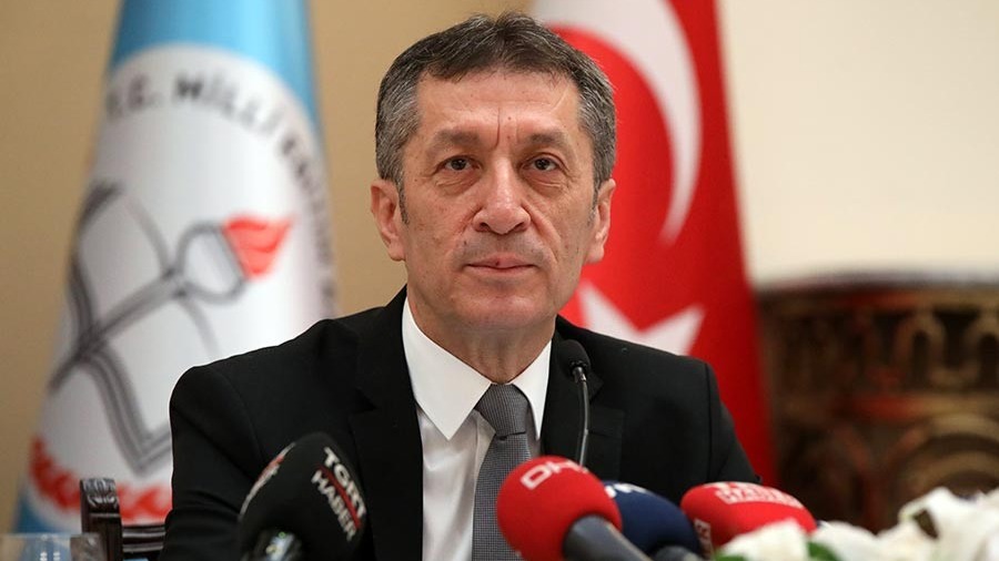 Bakan Selçuk, ana dilde eğitim hakkına ilişkin verilen soru önergesini yanıtladı